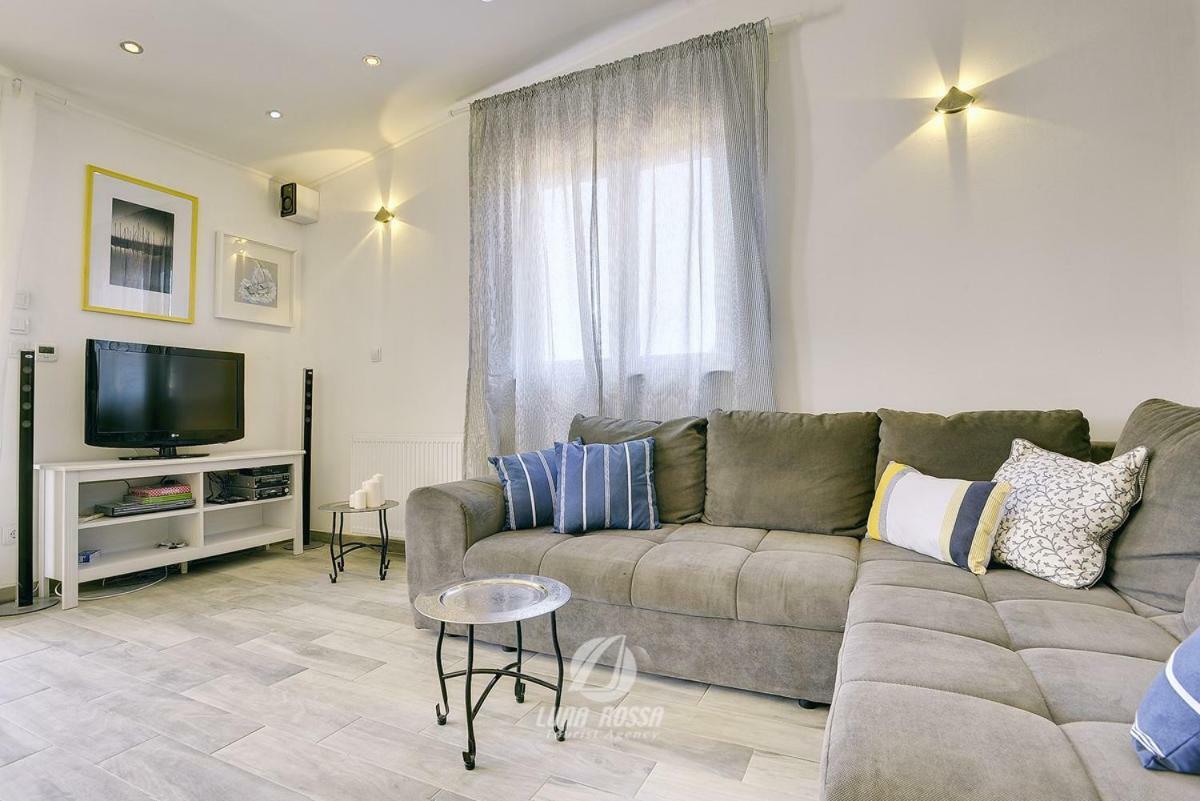 פרוי Villa Emily מראה חיצוני תמונה